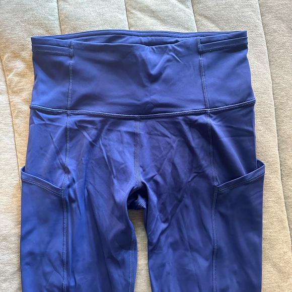 Lululemon Leggings with Pockets - Picture 4 of 4